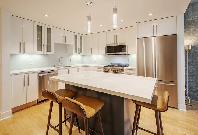 Building Photo - 200 Brannan St