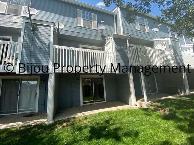 Building Photo - 2178 Giltshire Dr