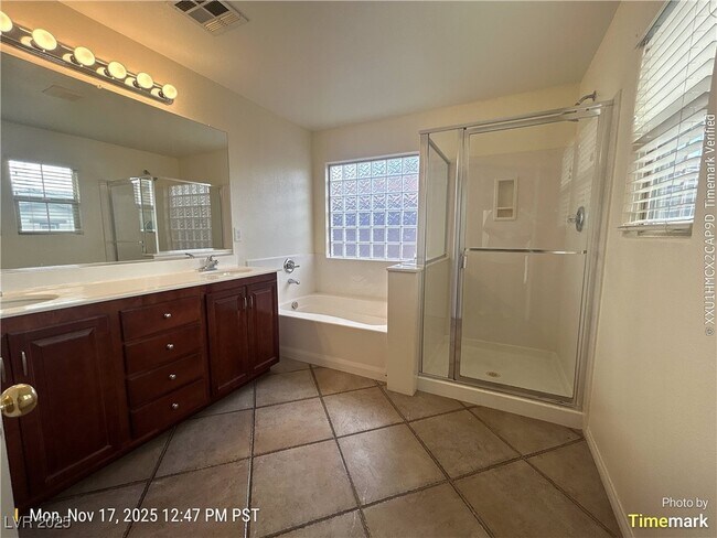 Building Photo - 10555 Winter Grass Dr