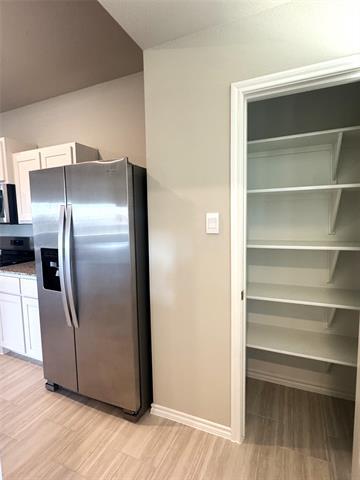 Building Photo - 5561 Rollins Dr