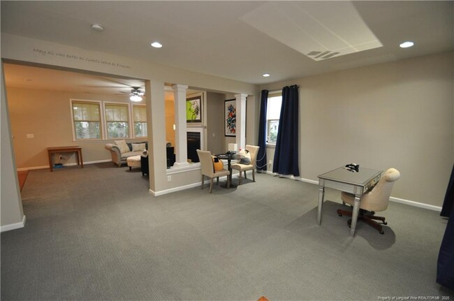 Building Photo - 300 Lime Creek Ct