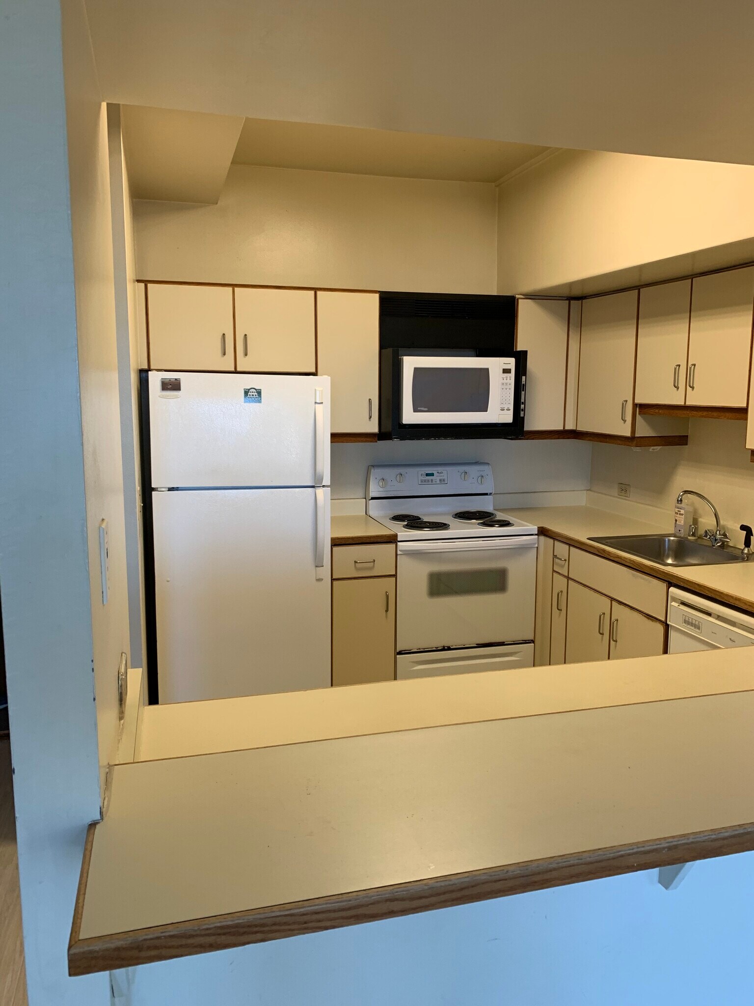 kitchen - 6363 Christie Ave