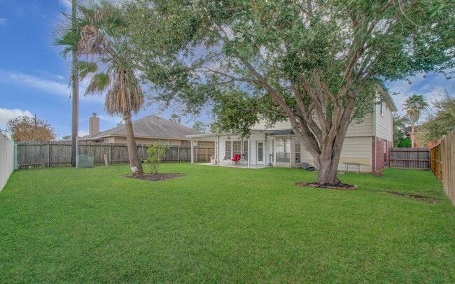 Building Photo - 3219 Leila Oaks Dr