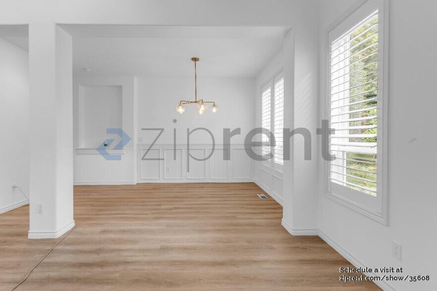 Building Photo - 13139 SW Wellington Pl