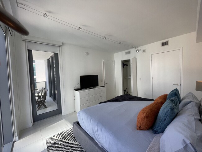 Building Photo - 2001 S Biscayne Blvd