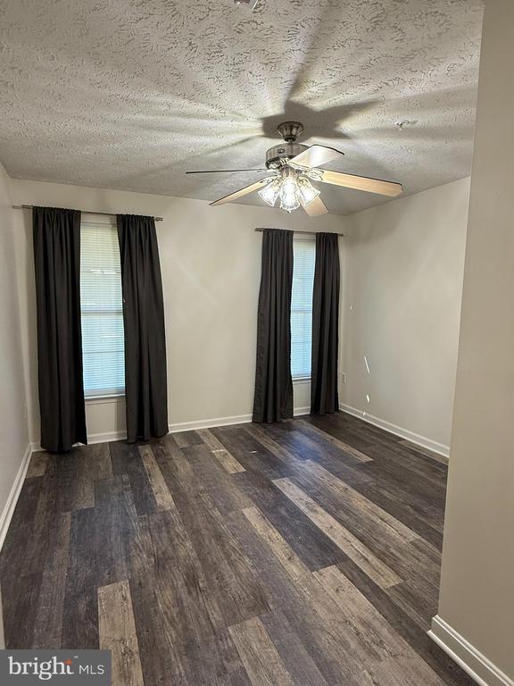 Building Photo - 1064 Jeanett Way