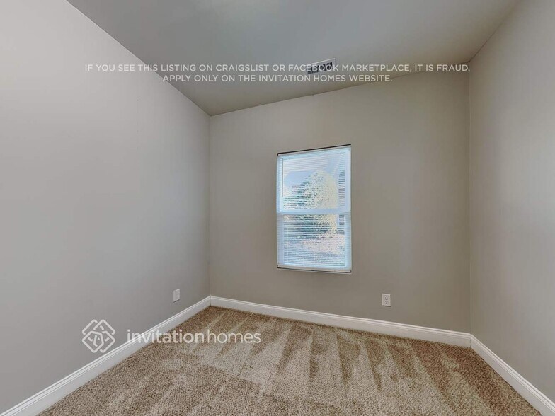 Building Photo - 2813 Santiago Circle