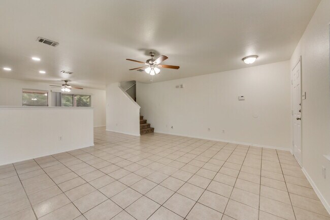 Building Photo - 1161 Condor Dr