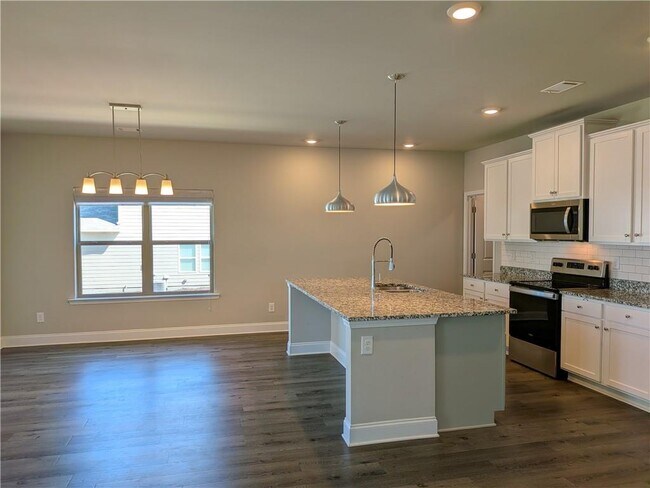 Building Photo - 3660 Salvia Dr