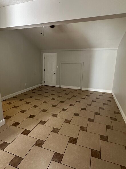 Living Room - 11620 Chemstrand Rd