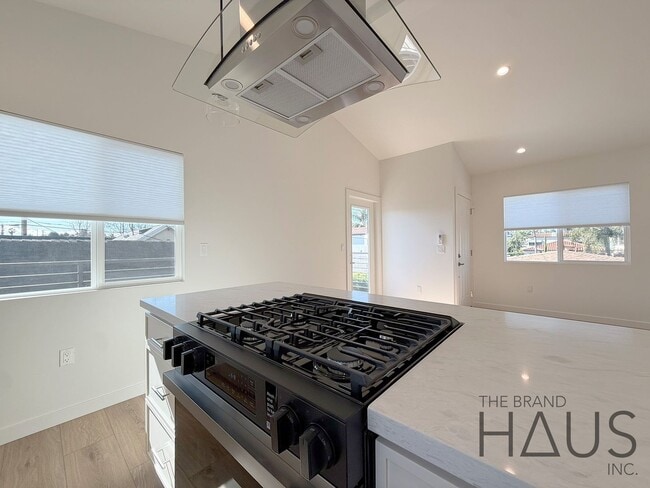 Building Photo - Brand-New 1-Bedroom, 1-Bathroom, 1-Compact Carport - Vaulted Ceilings in Belmont Heights