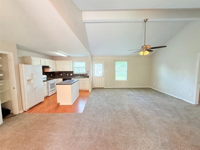 Building Photo - 29019 San Jacinto River Ct