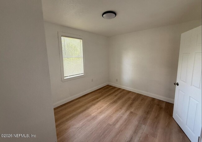 Building Photo - 1755 W 30th St