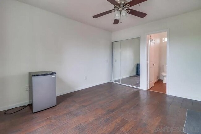 Building Photo - 3891 Superba St