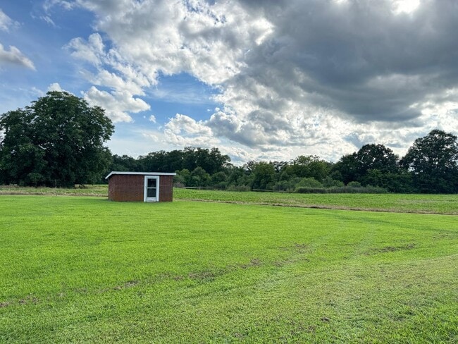 Building Photo - 515 Gaddy Rd