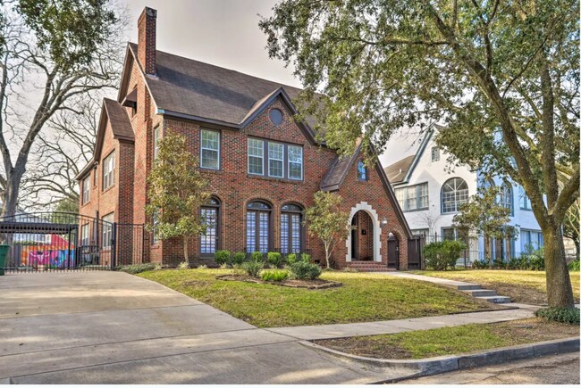 Duplex front view1 - 2406 Arbor St