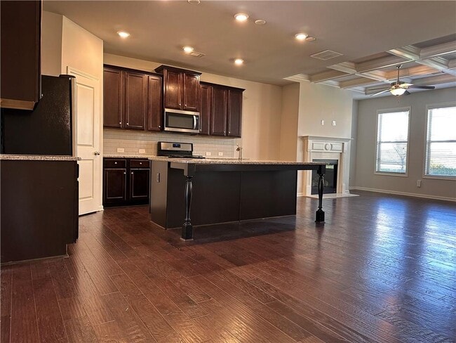 Building Photo - 2300 Ivy Birch Ln