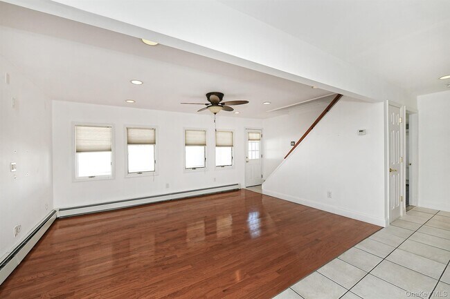 Building Photo - 33 Robin Ln