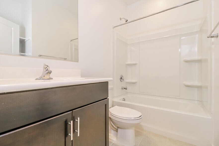 Building Photo - 10739 W Chipman Rd