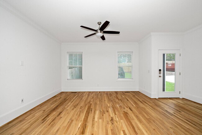 Building Photo - 3805 Burt Dr