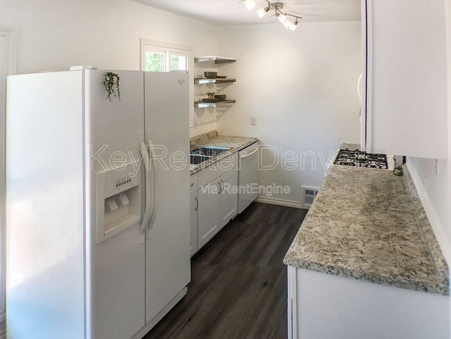 Building Photo - 1285 S Holly St