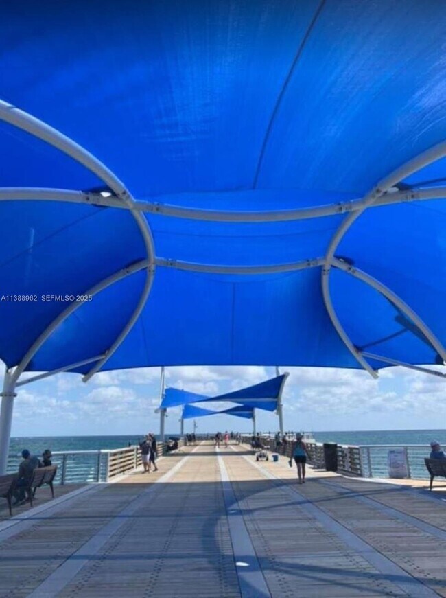 Building Photo - 1690 NE 25th Ave