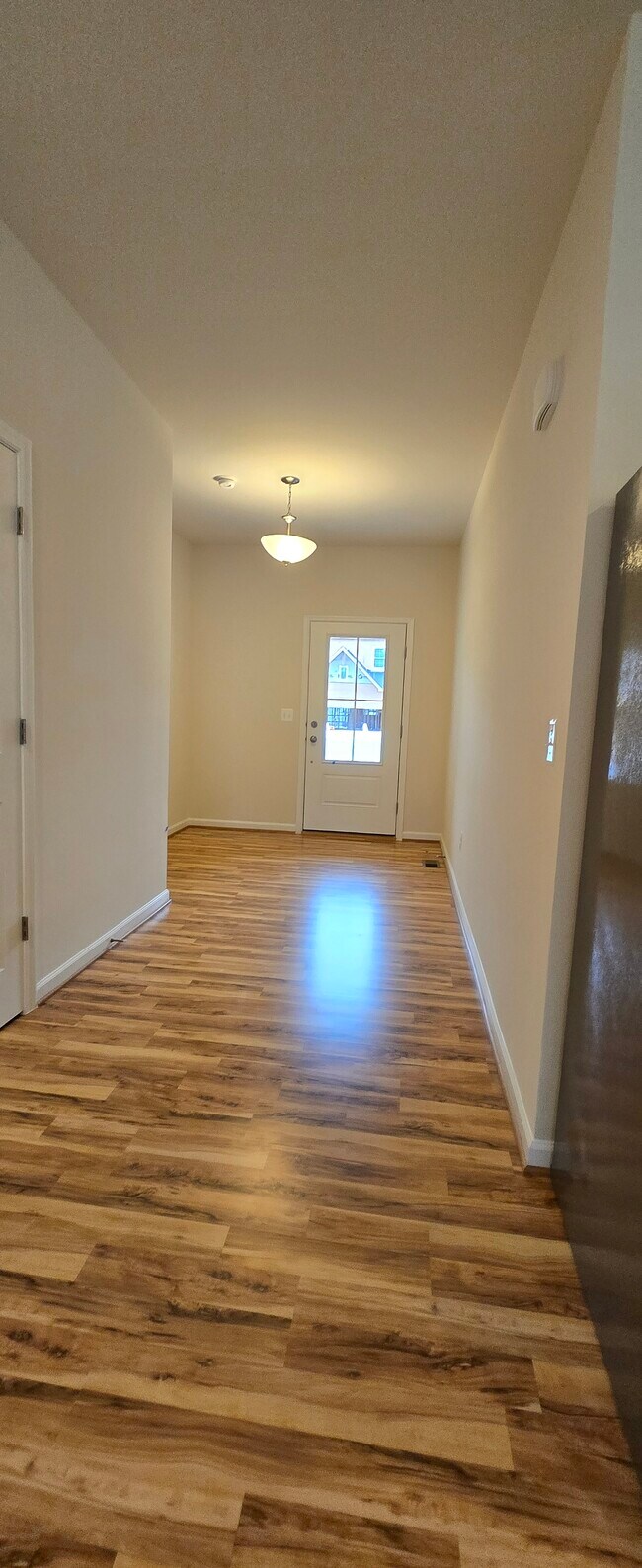 Building Photo - 107 Alabaster Ln