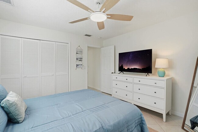 Building Photo - 27526 Los Amigos Ln