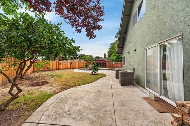 Building Photo - 420 Colusa Pl