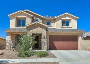Building Photo - 6113 Oldenberg Dr SE