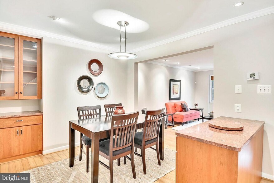dining room - 1107 Fairview Ct