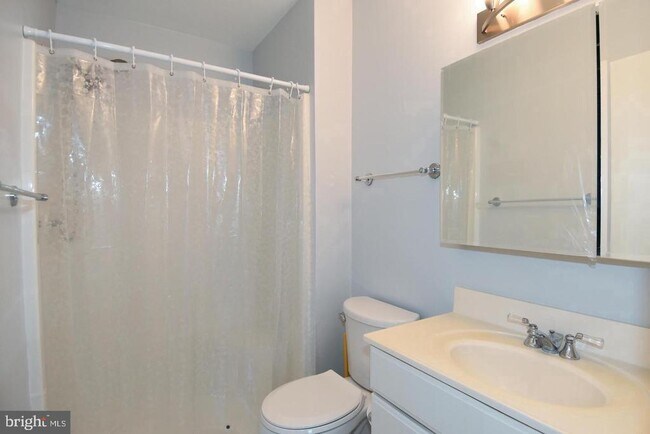 Building Photo - 10451 Malone Ct