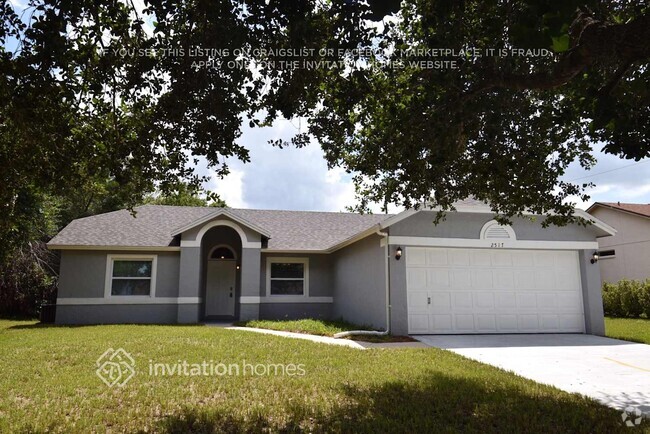 Building Photo - 2517 Weatherford Dr
