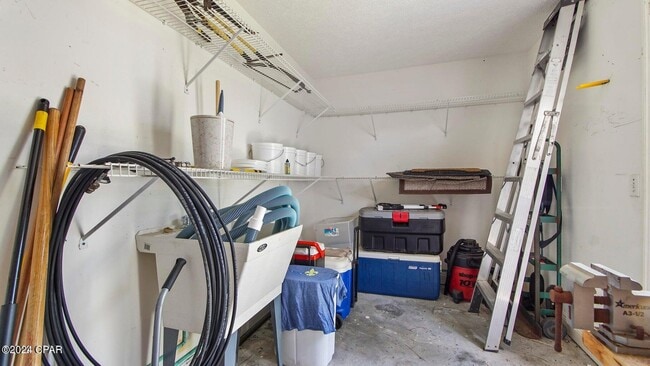 Building Photo - 104 Colony Harbour Rd