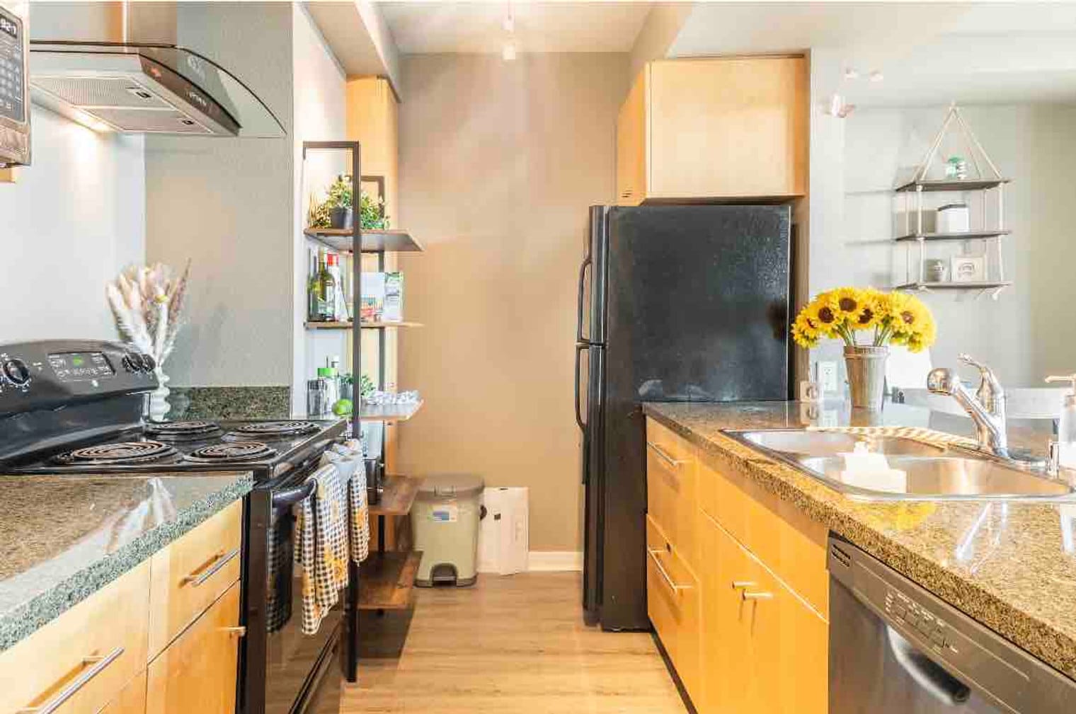 Building Photo - 11011 NE 9th St