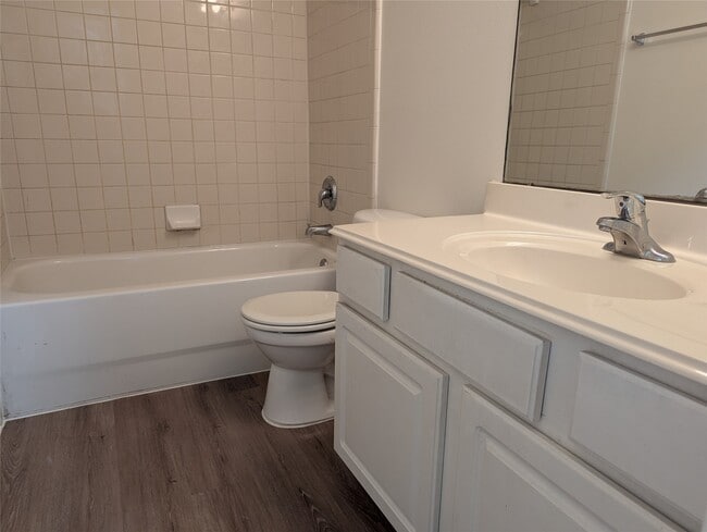 Building Photo - 5618 Savannah Woods Ln