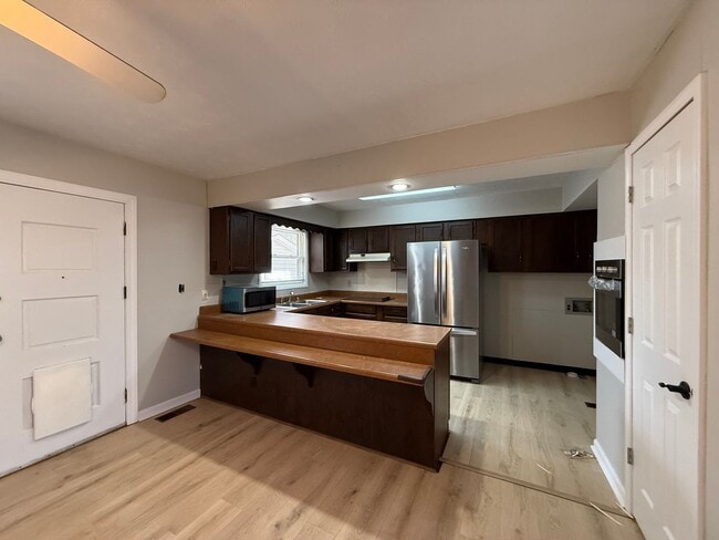 Building Photo - 105 Milton Dr