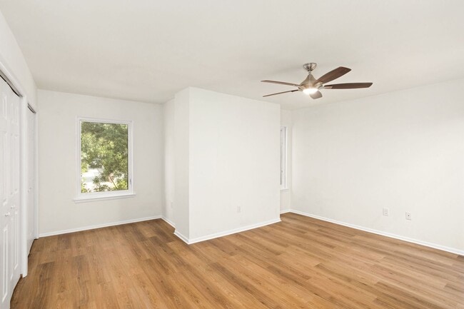 Building Photo - 205 Chichester Pl