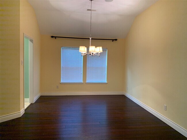 Building Photo - 13110 Imperial Shore Dr