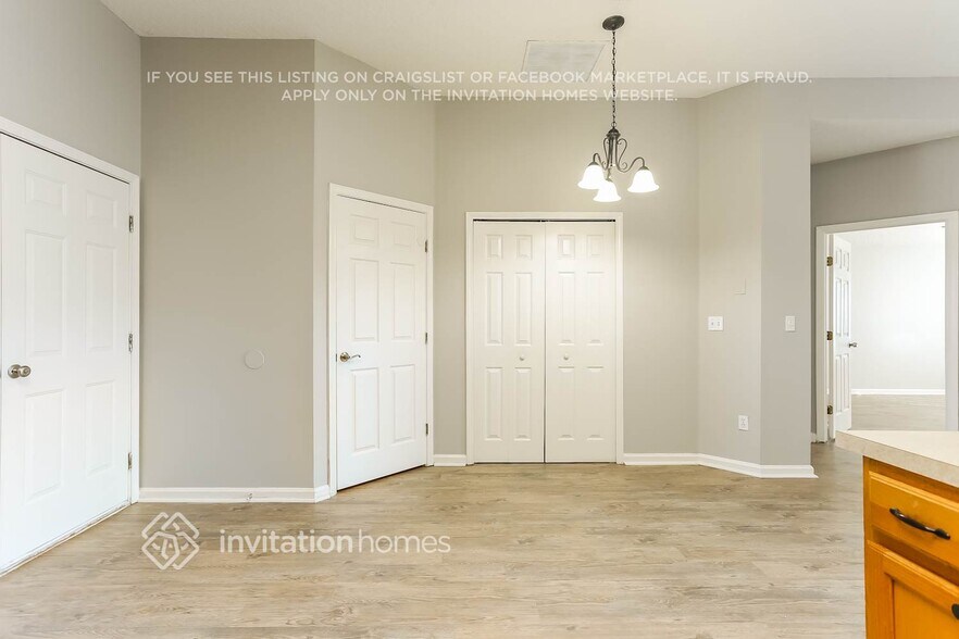 Building Photo - 9220 Hawks Point Dr