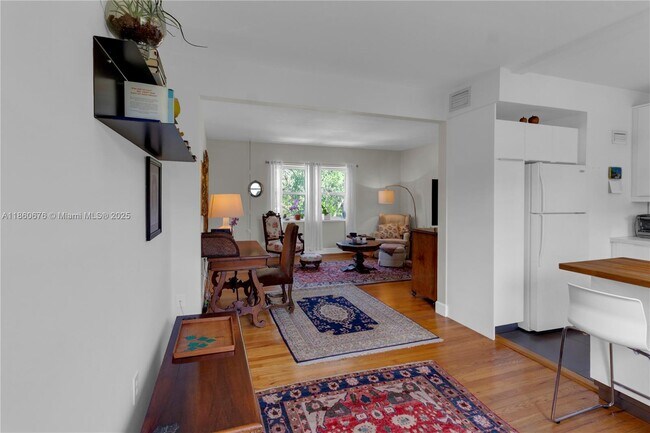 Building Photo - 5450 SW 76th St