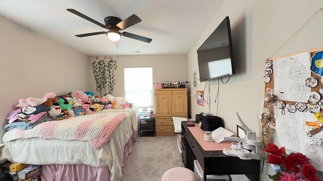 Building Photo - Modern 4-Bedroom Virginia Beach Home Near Town Center!