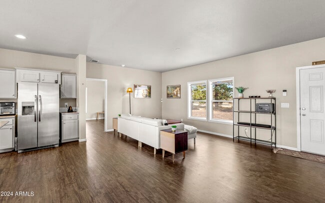 Building Photo - 401 Kaibab Ave