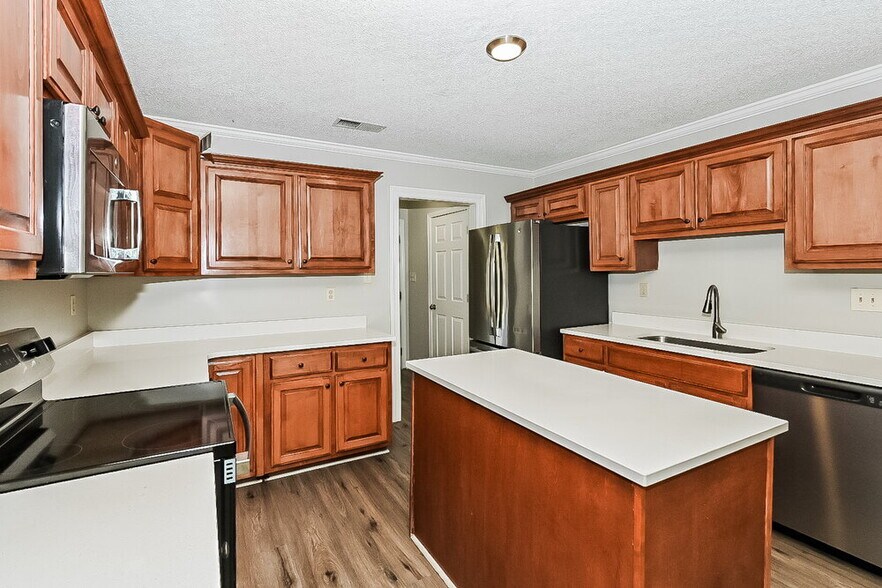 Building Photo - 1740 Meadow River Cove