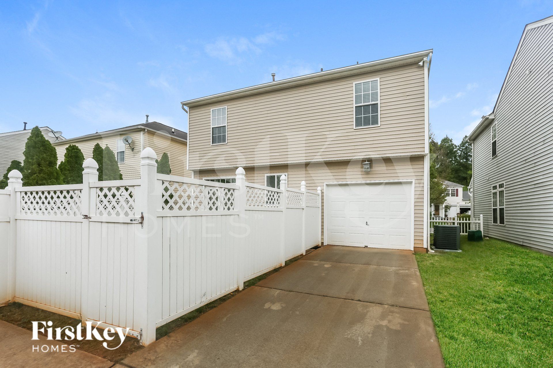 Building Photo - 11253 Heritage Green Dr