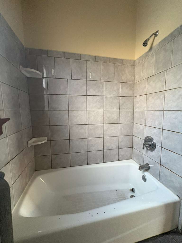 Building Photo - 346 Norton St