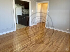 Building Photo - 1 bedroom in CHICAGO IL 60626