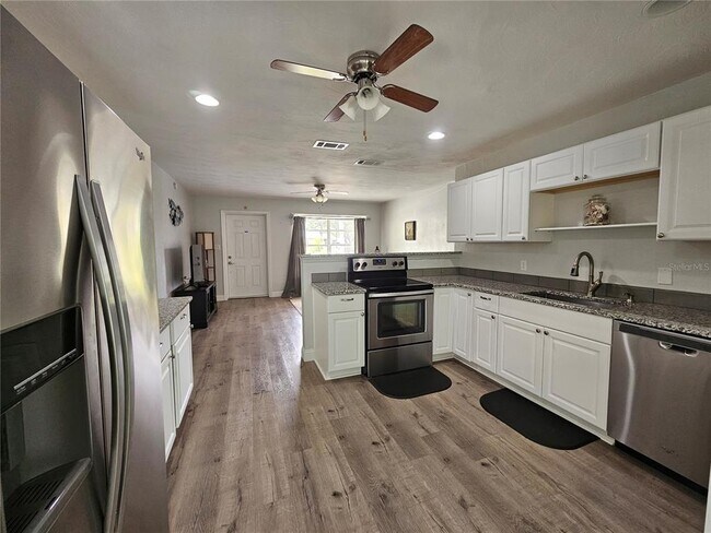 Building Photo - 315 62nd St W