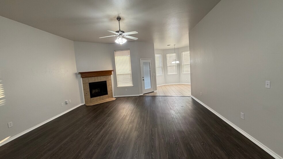 Building Photo - 2401 Chadsford Ln