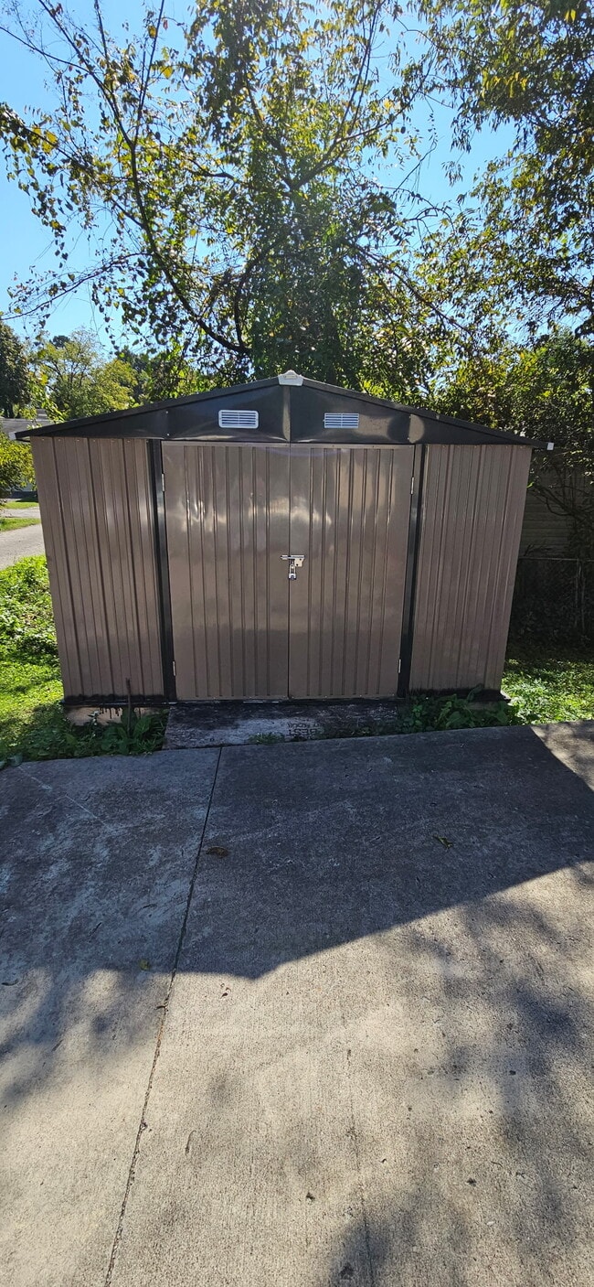 Building Photo - 4426 High School Rd